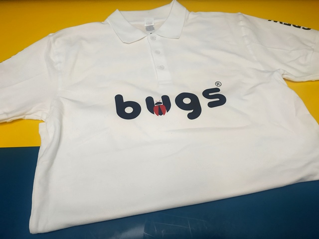 Печать Bugs на одежде. Bugs на поло, Заказать печать оптом. Печать логотипа Bugs.
